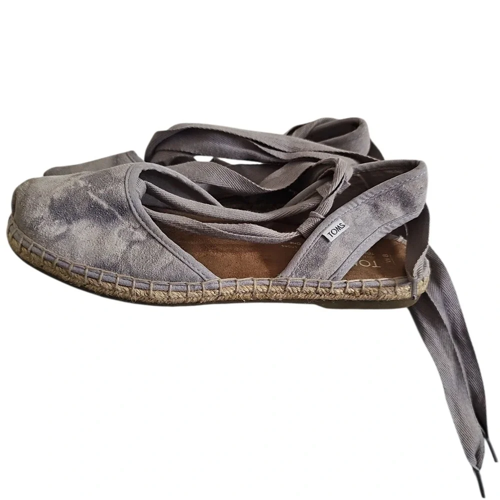 TOMS Bella Espadrille Dove Gray Suede Wrap Up Sandals Flats Shoes Size 8W‎ EUC